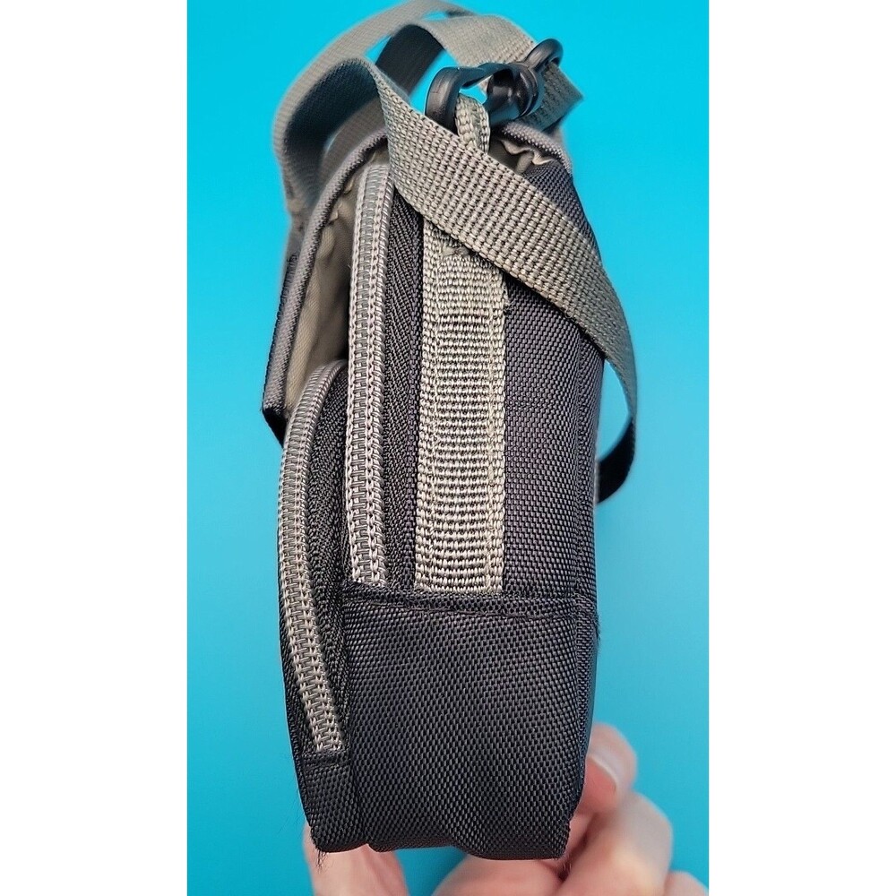 Case Logic Camera Case ~ DCB26 With Strap ~ Good Condition - Picture 4 of 8